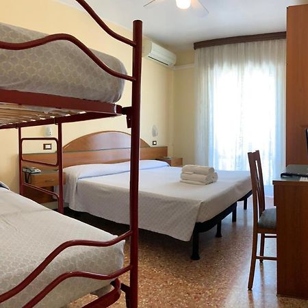 Hotel Lorenz Caorle Buitenkant foto