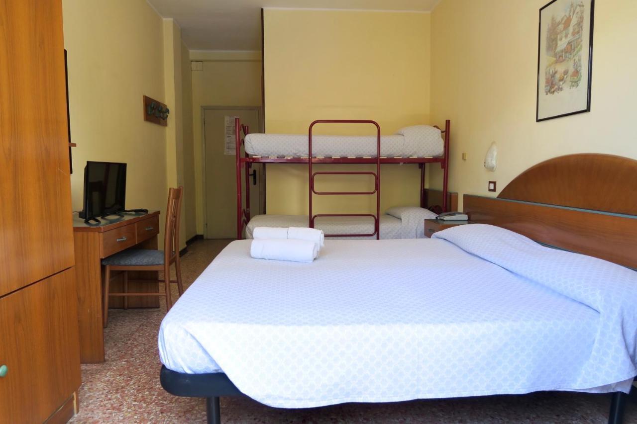Hotel Lorenz Caorle Buitenkant foto