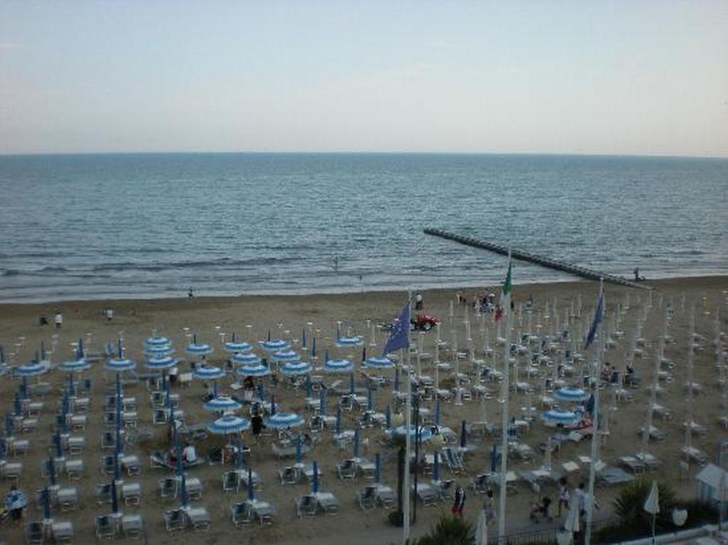Hotel Lorenz Caorle Buitenkant foto